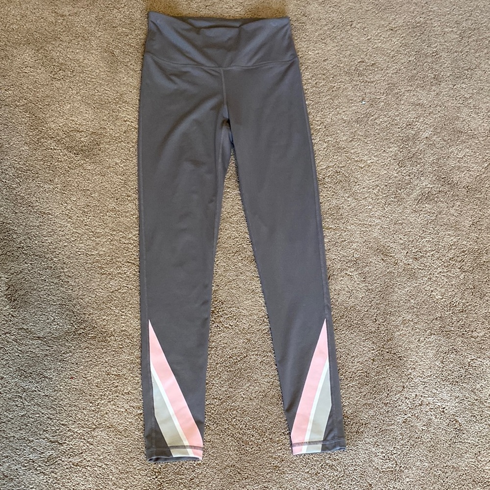 Mono B Leggings grey stripe. Size small. Like new!